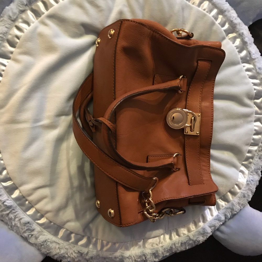 Michael Kor’s Tan Shoulde/HB Tote w/lock and key